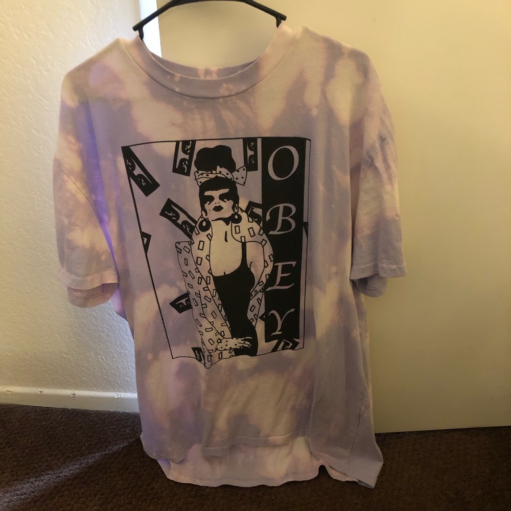 Obey shirt